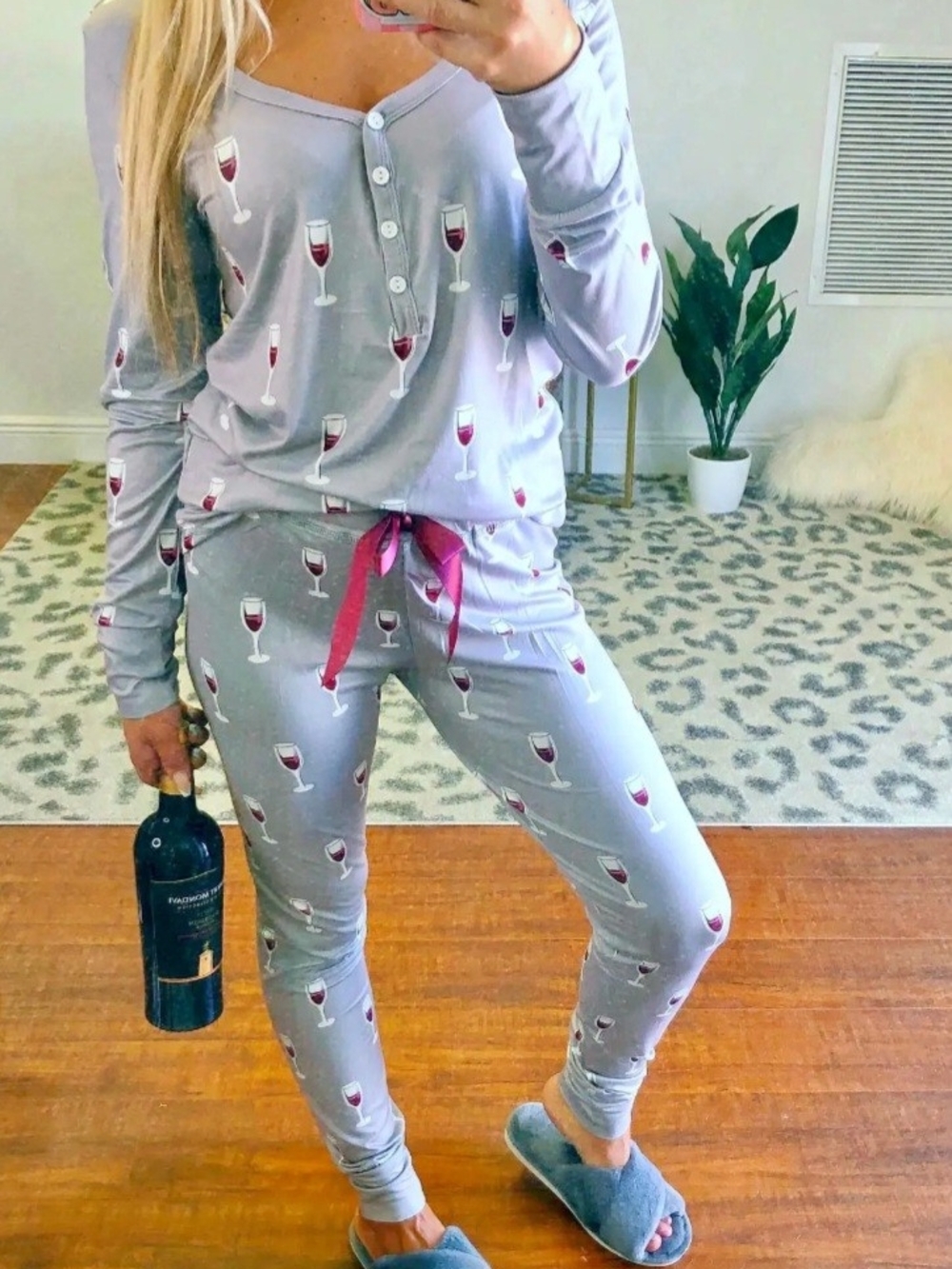 NWOT Jordann Women's Gray Jogger Pajama Set With Wine Detail Size ~ XL/2XL